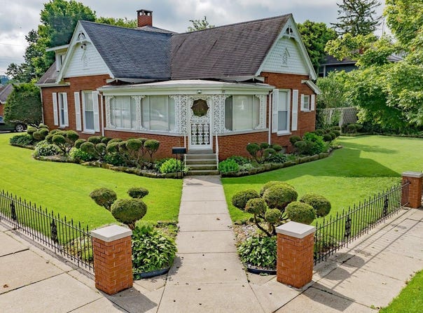 27 N Edwards Street, Worthington, IN 47471