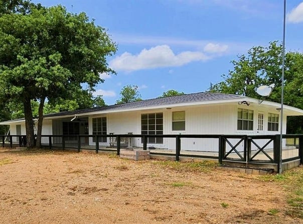 6766 Stokes Road, Bellville, TX 77418
