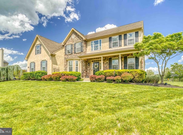 163 WENTWORTH CIRCLE, ROYERSFORD, PA 19468