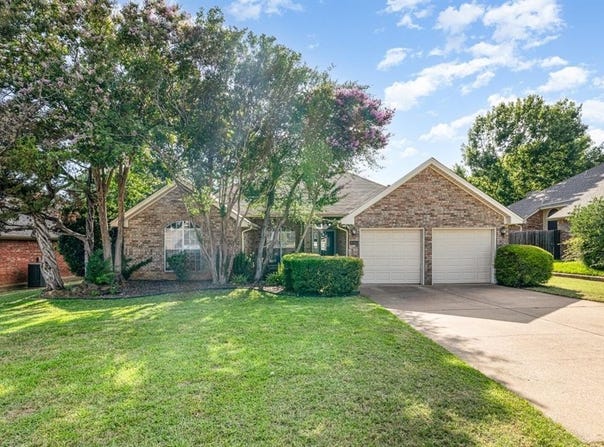 4214 Hearthside Drive, Grapevine, TX 76051