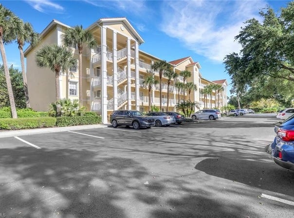 9175 Celeste Dr, NAPLES, FL 34113