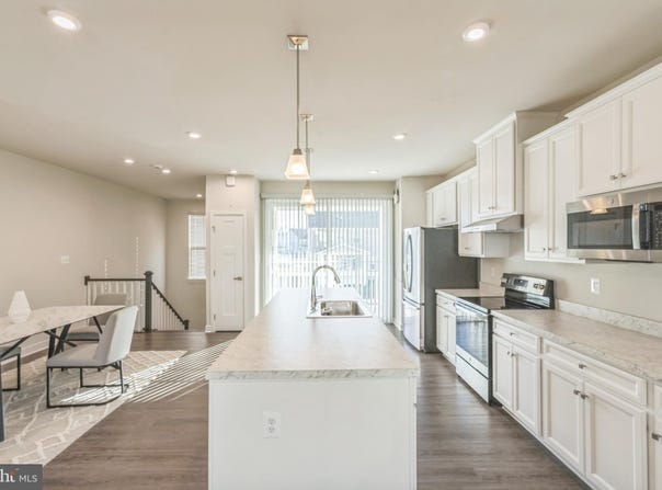 160 TORREY DRIVE, NEWARK, DE 19702
