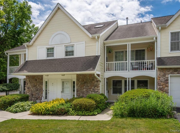 5 Spruce Ridge Drive, Fishkill, NY 12524