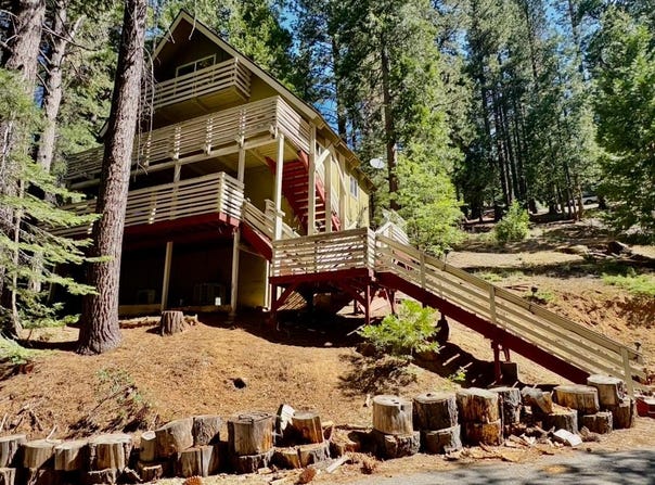 7240 Yosemite Park Way, Yosemite, CA 95389