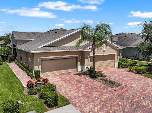 809 CHIPPER DRIVE, SUN CITY CENTER, FL 33573