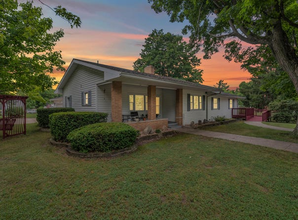 5681 Ogden Street, Osseo, MI 49266