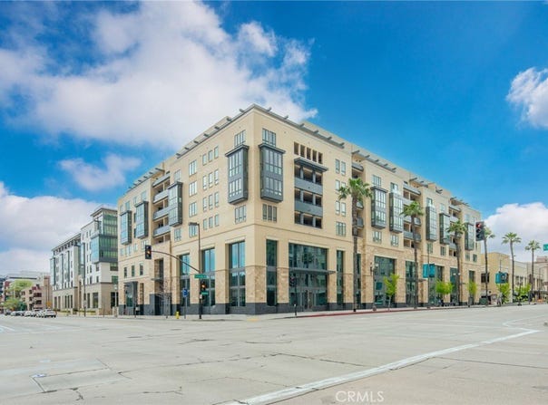 39 S Los Robles Avenue, Pasadena, CA 91101