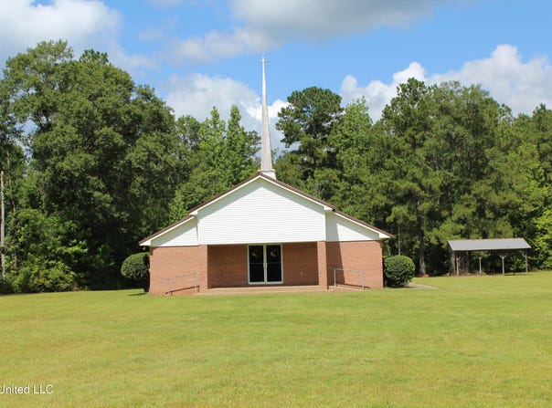 2223 Ford James Road, Lucedale, MS 39452