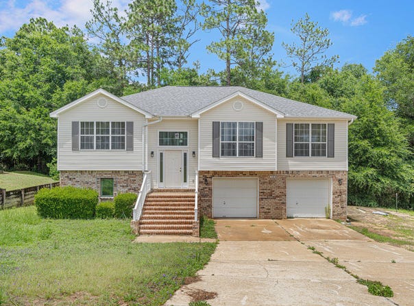 373 Brown Place, Crestview, FL 32539
