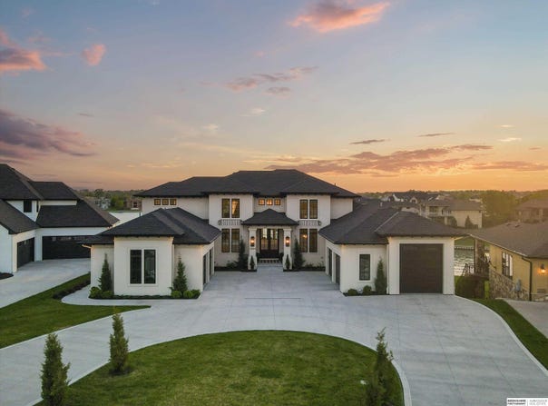 12504 N 177th Circle, Bennington, NE 68007