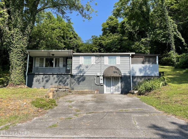404 Marshal St, Clinton, TN 37716