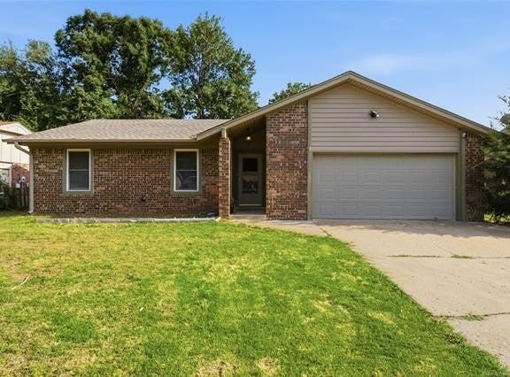 518 E Street, Jenks, OK 74037