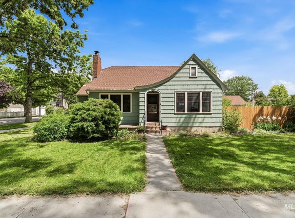1801 Dearborn St, Caldwell, ID 83605