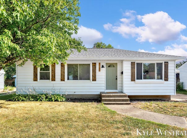 1122 Cricklewood Street SW, Wyoming, MI 49509