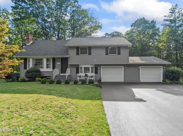 327 Moonlight Drive, Ballston, NY 12020