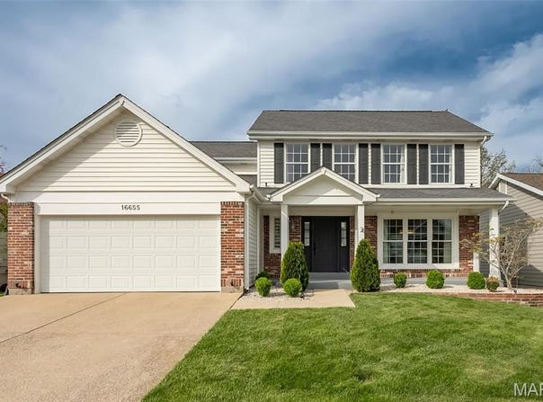 16655 Chesterfield Farms Drive, Chesterfield, MO 63005