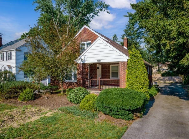 1361 Plainfield Road, South Euclid, OH 44121