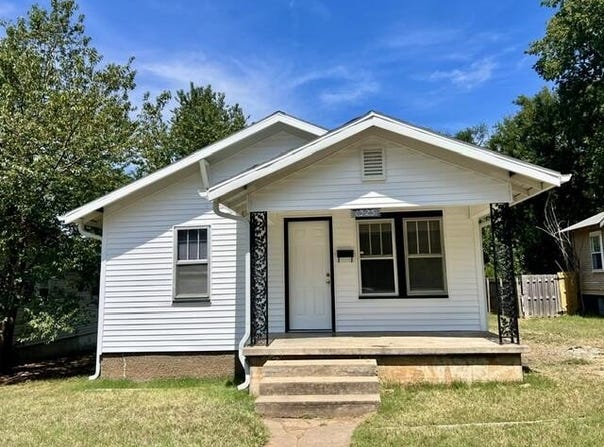 1325 W Elm Street, Springfield, MO 65806