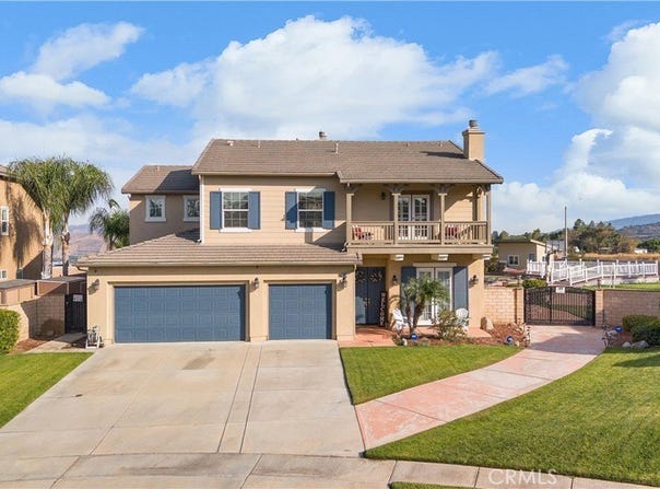 3887 Via Zumaya Street, Corona, CA 92881