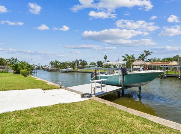 11599 GROVE STREET, SEMINOLE, FL 33772