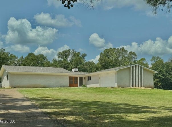 319 Glenfield Road, Canton, MS 39046
