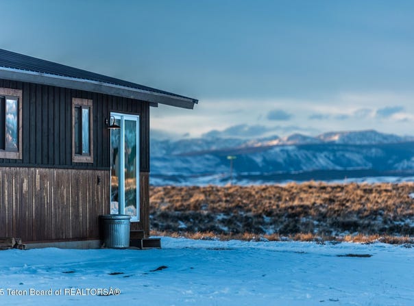 7 MERRIMAC Trail, Boulder, WY 82923