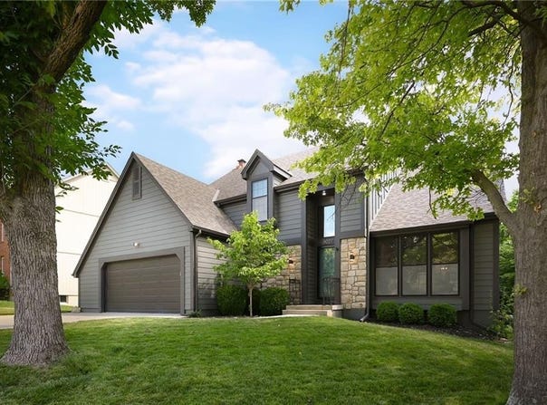 8027 Mullen Road, Lenexa, KS 66215