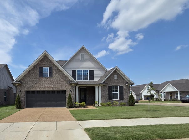60 LIVE OAK, Oakland, TN 38060
