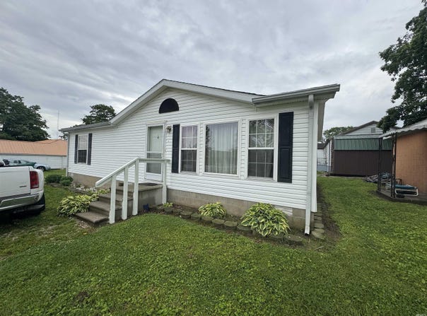 136 N Sharp Street, Poseyville, IN 47633-9025