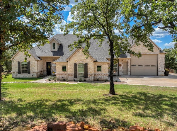 1320 Post Oak Road, Gordon, TX 76453