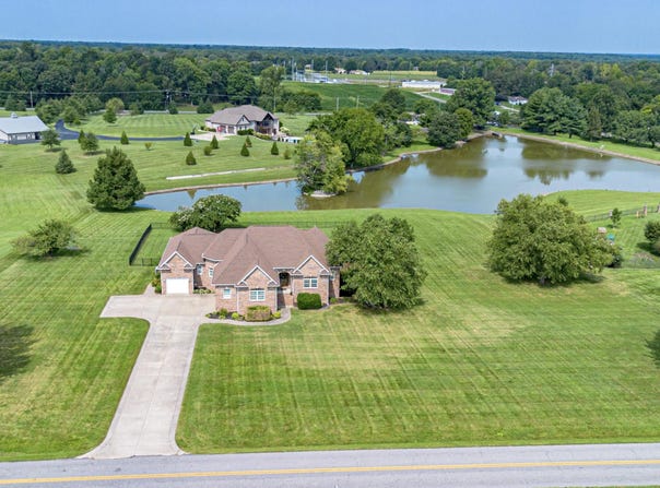 2427 S Friendship Road, Paducah, KY 42003
