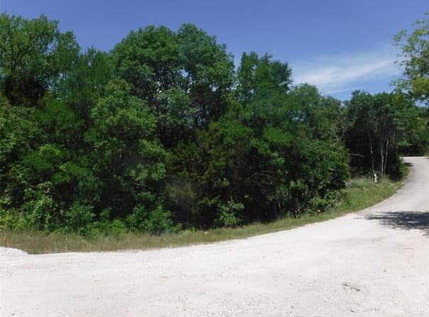 5110 Stoneridge Drive, Granbury, TX 76048