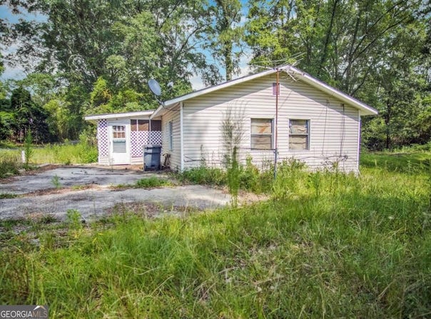 51 1st, Concord, GA 30206