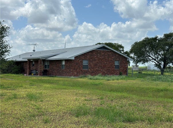 7602 FM 796, Skidmore, TX 78389