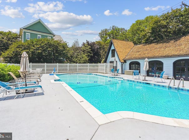 9858 PALACE GREEN WAY, VIENNA, VA 22181