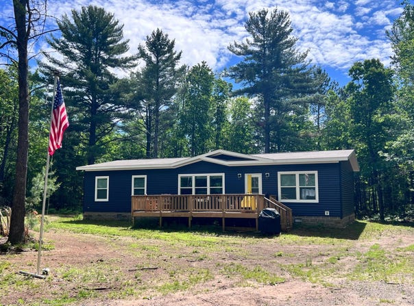 5028 RIVERCREST LN, Eagle River, WI 54521
