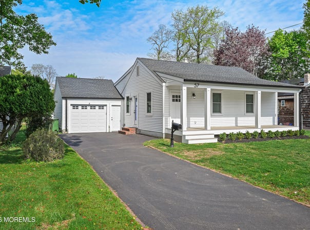 57 Villa Place, Eatontown, NJ 07724