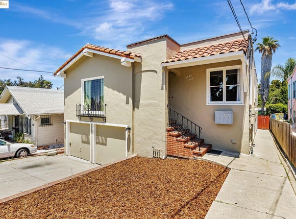 2946 Bona St, Oakland, CA 94601