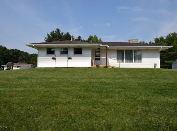 63103 Ridgewood Drive, Cambridge, OH 43725