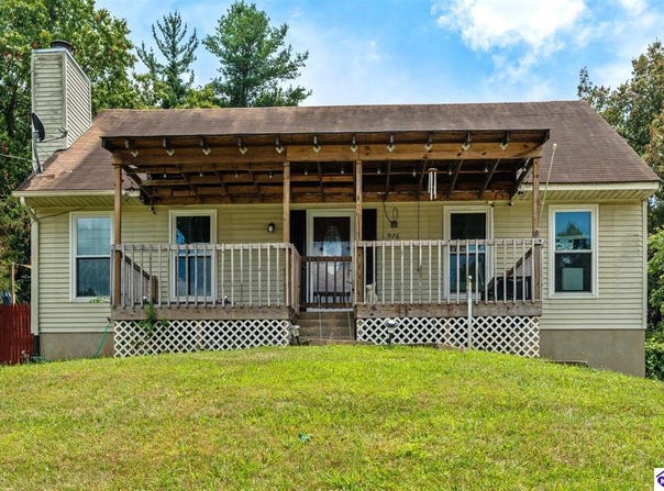976 Woods Hollow Drive, Radcliff, KY 40160