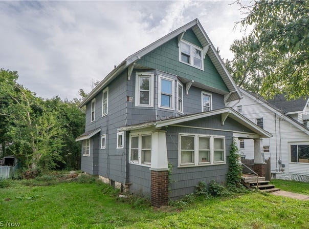 156 Colony Crescent, Akron, OH 44305