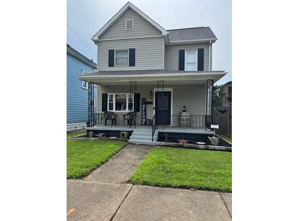 1049 Virginia Avenue, Follansbee, WV 26037