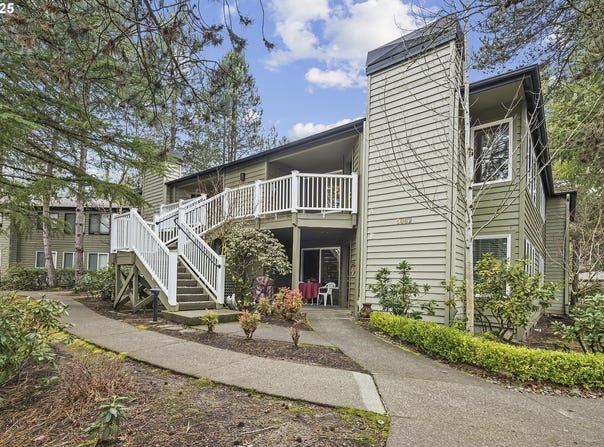 5062 FOOTHILLS DR, Lake Oswego, OR 97034