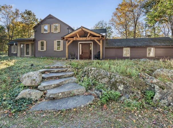 14 Depot Lane, Old Chatham, NY 12136