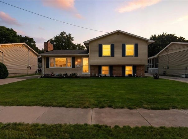 222 Bourland Avenue, Waterloo, IA 50702