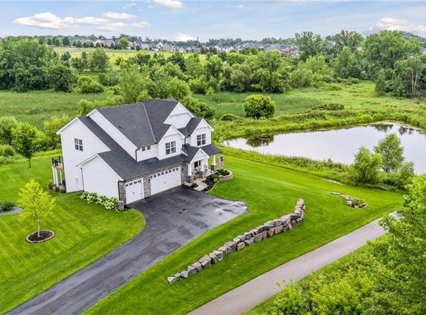 1985 Primrose Lane, Victoria, MN 55386