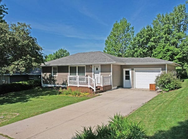 605 Terrace Hill Drive, Corning, IA 50841
