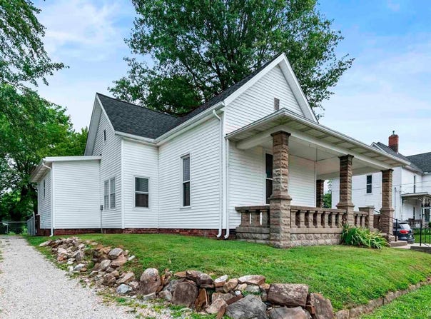 613 W Walnut Street, Boonville, IN 47601