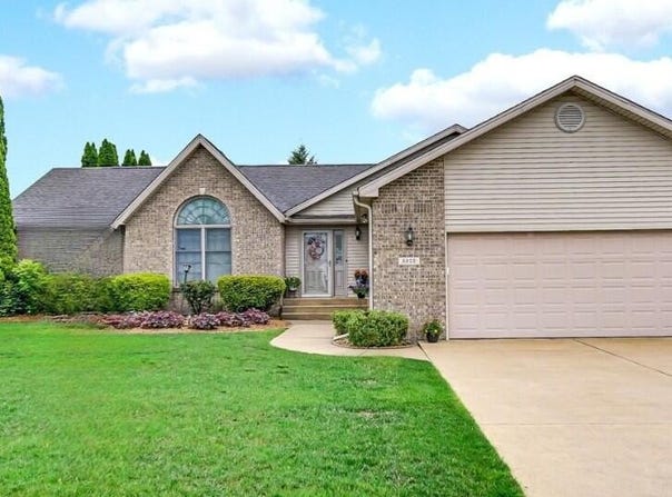 5325 Gull Drive, Schererville, IN 46375