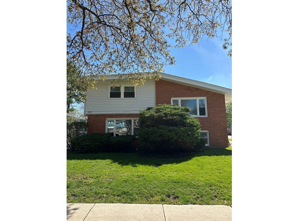 525 Ryan Lane, West Dundee, IL 60118